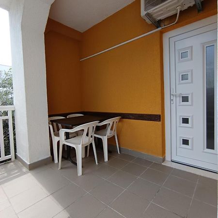 Studio Apartmani Marinella Baška Voda Szoba fotó
