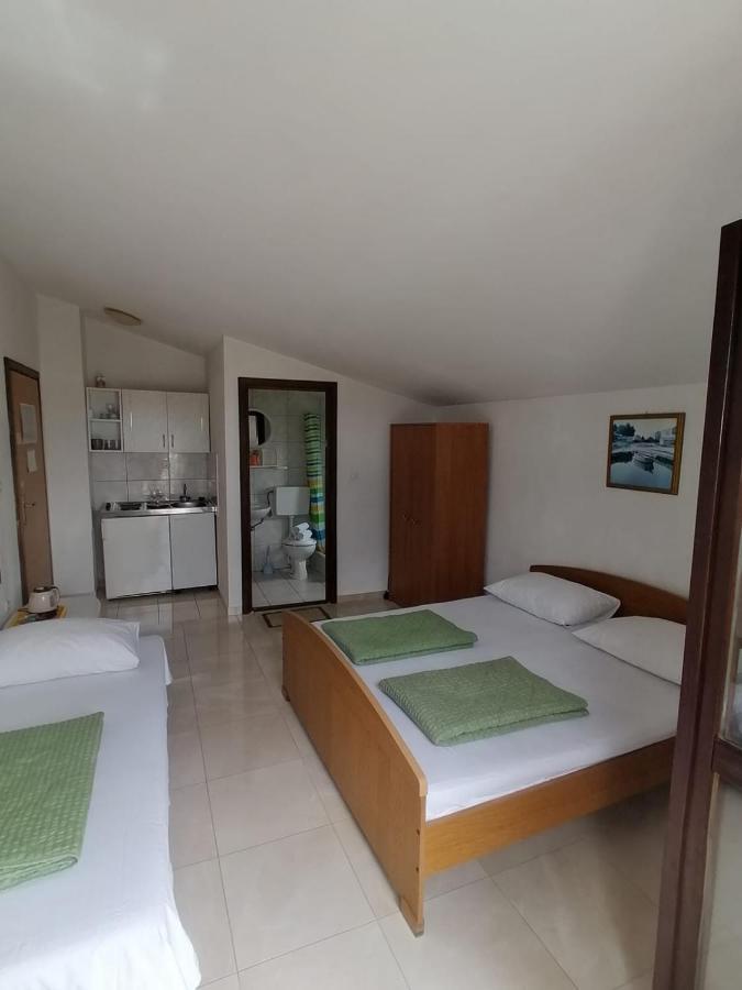 Studio Apartmani Marinella Baška Voda Kültér fotó